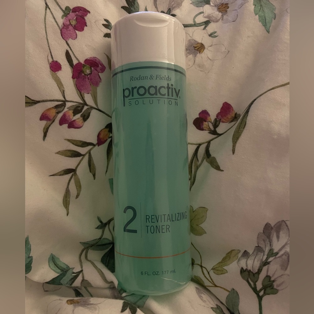 NEW Proactiv Solution Revitalizing Toner 2 Sealed 6 FL OZ 117mL